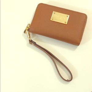 Michael kors wristlet/ wallet